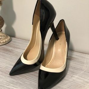 BCBGeneration black & white high heel